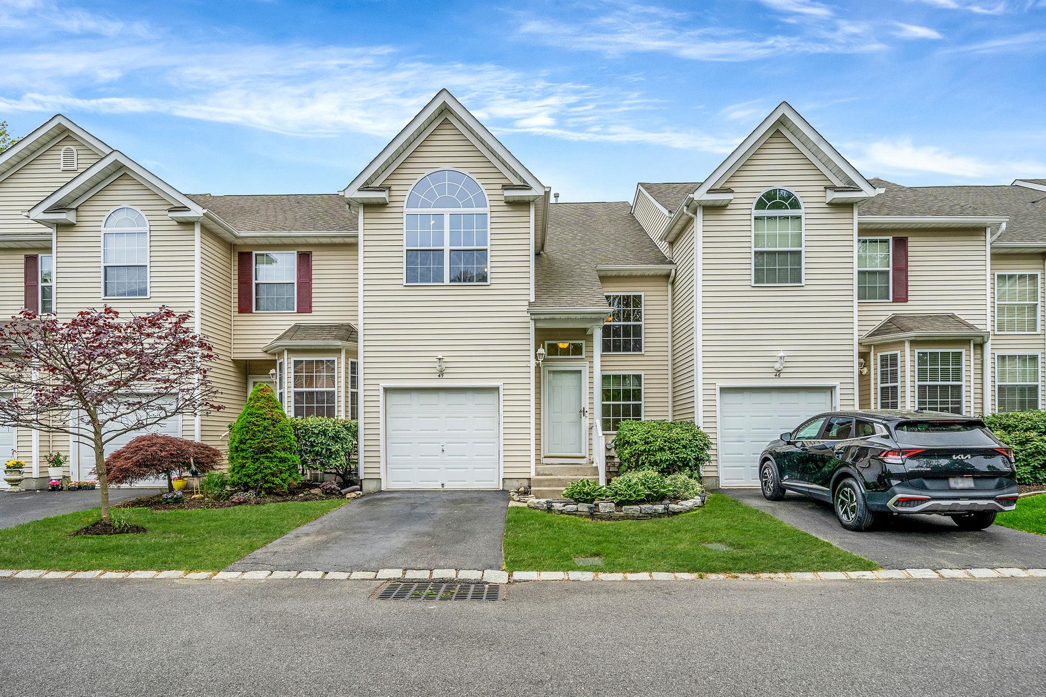 45 Crossbar Road #45, Medford, New York image 1