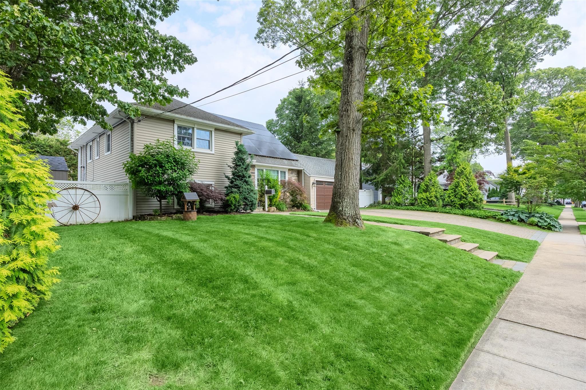 82 Algonquin Avenue