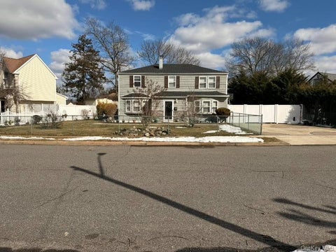 Homes For Sale - 3 Chevy<br/> Amityville, NY 11701