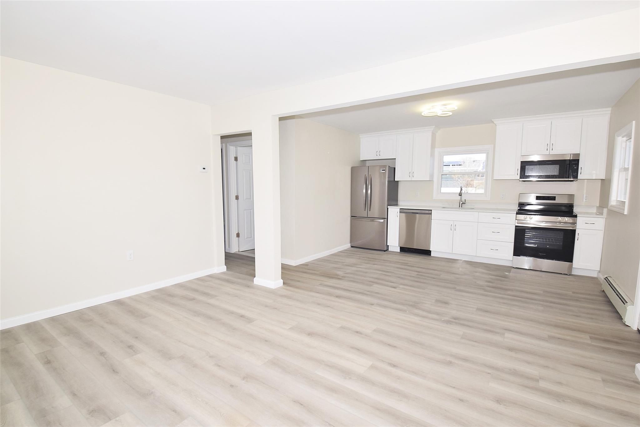 1347 Ferndale Boulevard, Central Islip, New York image 4