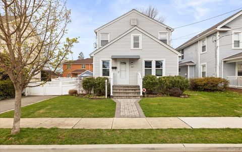 447 Burkhard Avenue, Williston Park, NY 11596 - MLS#: 850965