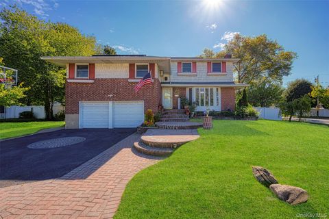 94 Phipps Lane Plainview NY 11803