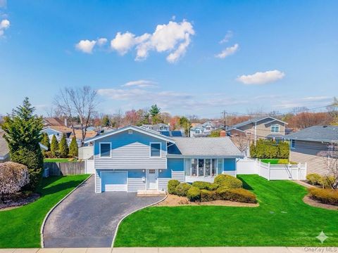 47 Favorite Lane Jericho NY 11753