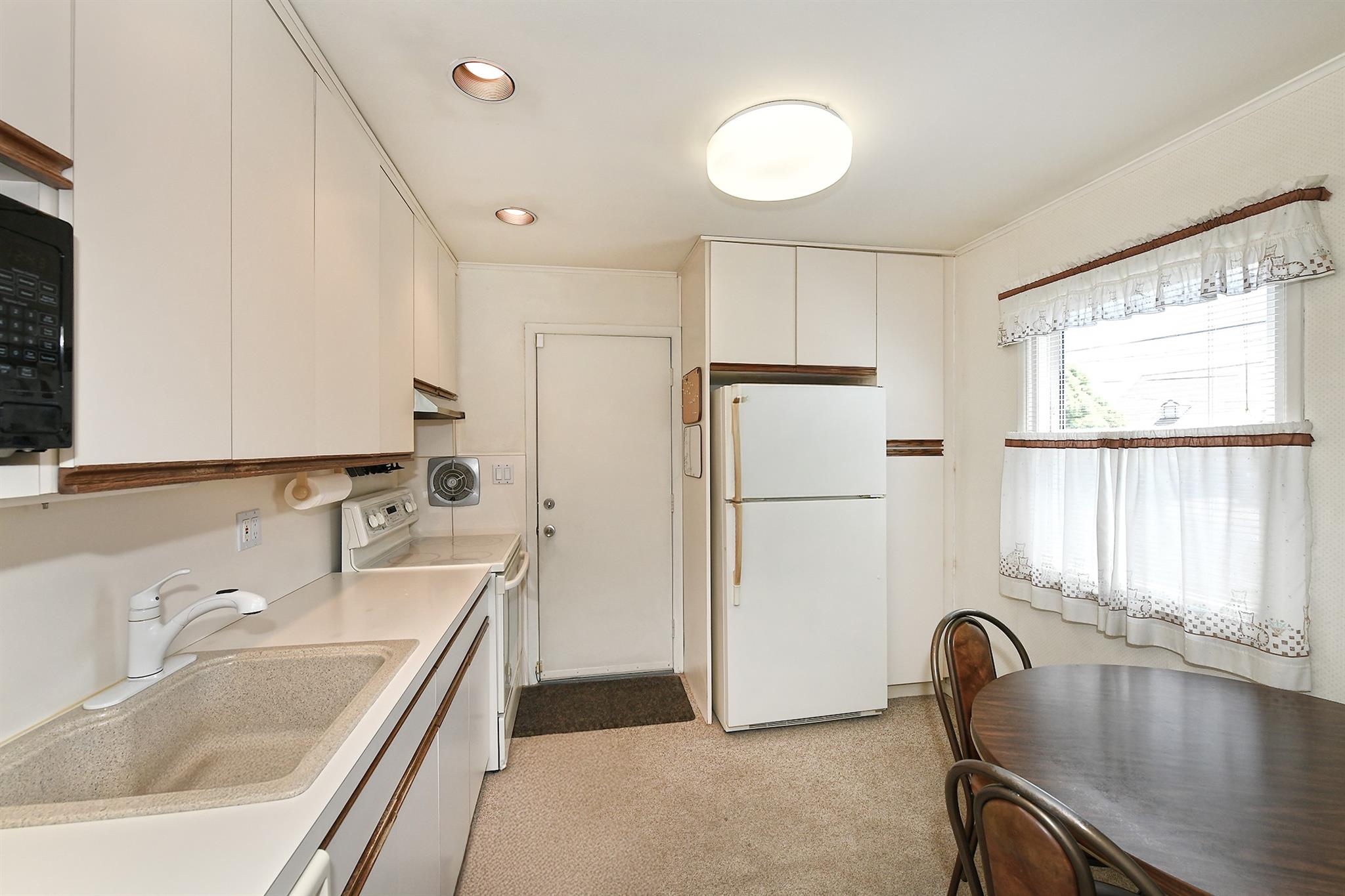 53 Hale Street, Brentwood, New York image 11
