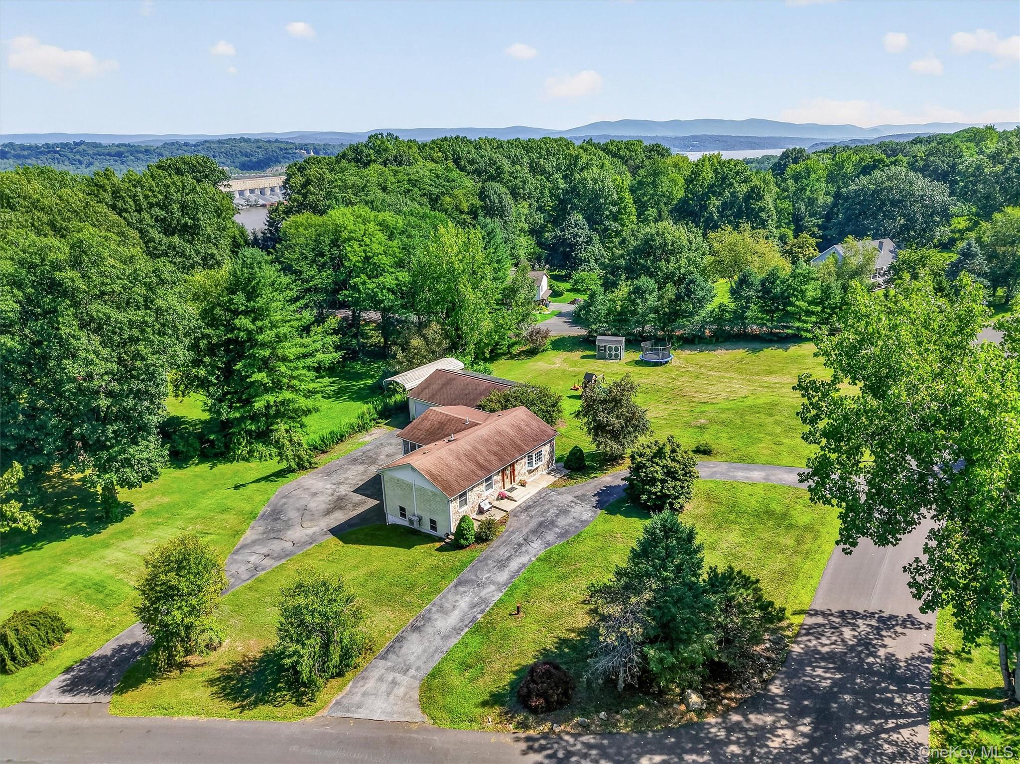 35 Hillside Drive