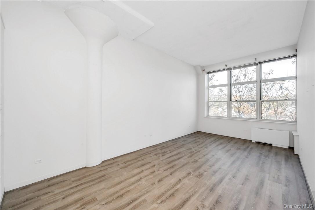 1 Landmark Square 416