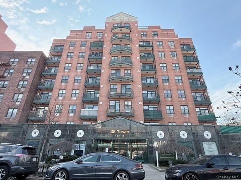 Condo For Sale - 14218 38th Avenue #9C<br/> Flushing, NY 11354
