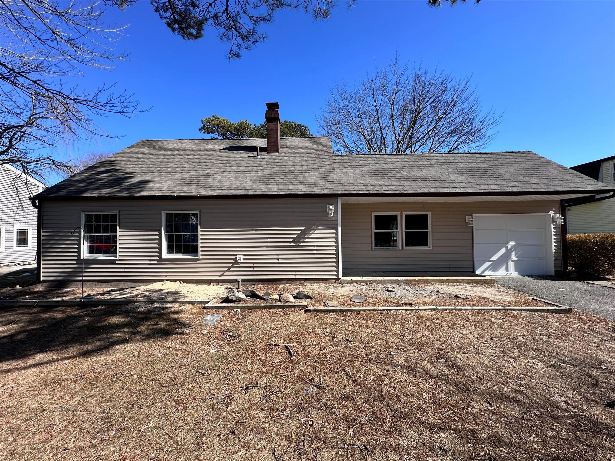 1073 Sipp Avenue, Medford, New York image 23