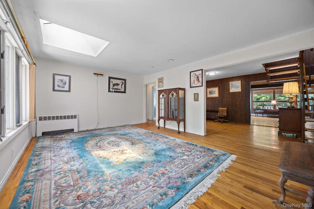 Photo of 24 Cornell Drive, Great Neck, NY 11020 (MLS # 1035175)