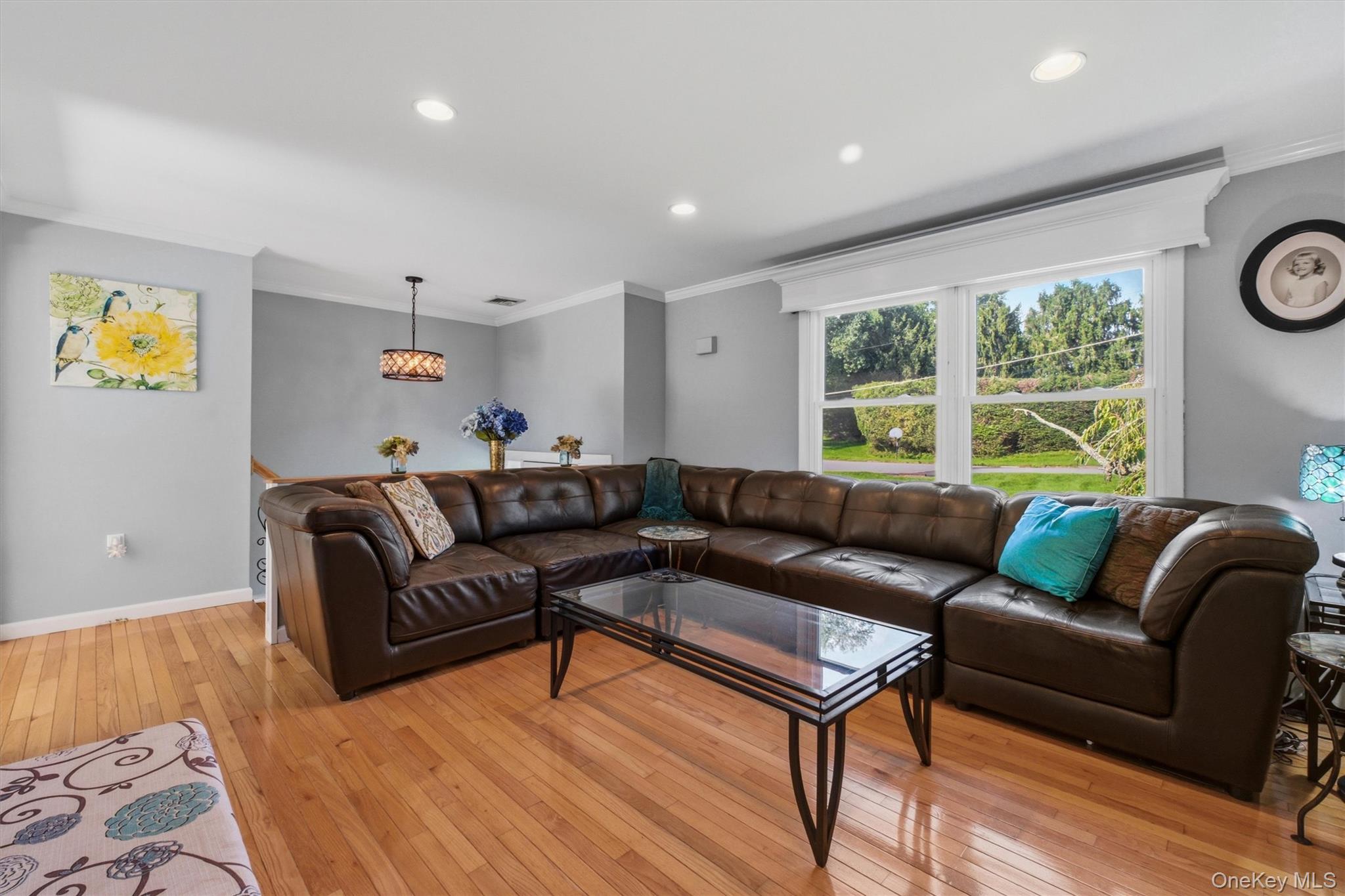 77 Robin Drive