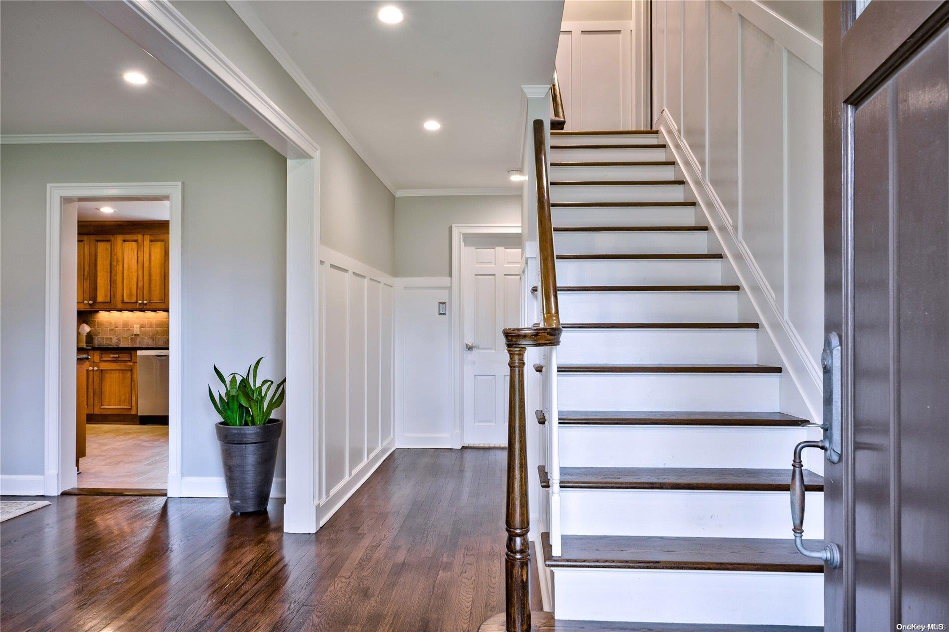 4 Beechwood Drive, Oyster Bay, New York image 5
