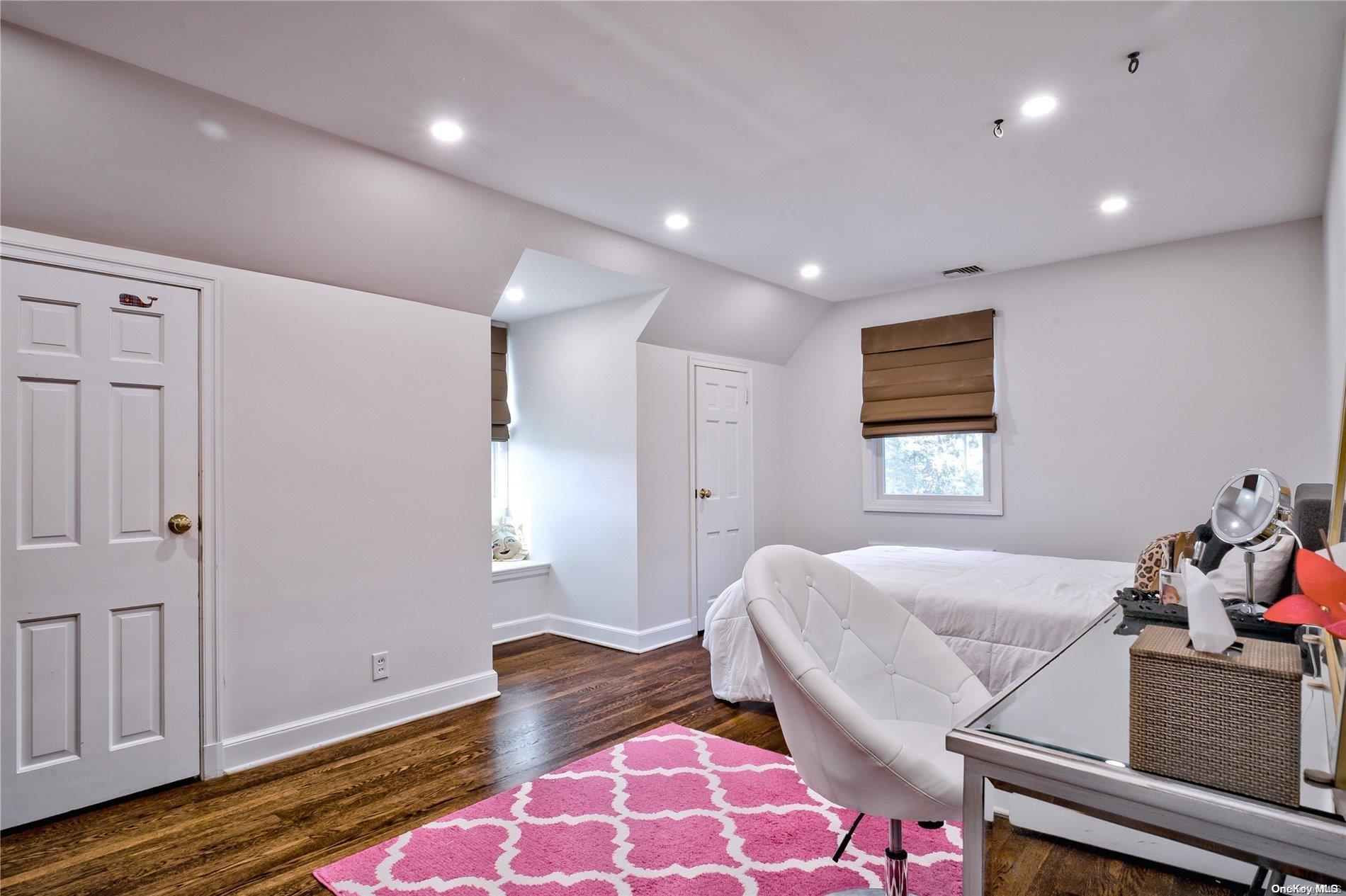 4 Beechwood Drive, Oyster Bay, New York image 31