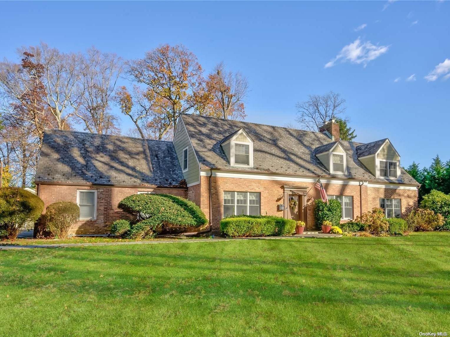 4 Beechwood Drive, Oyster Bay, New York image 3