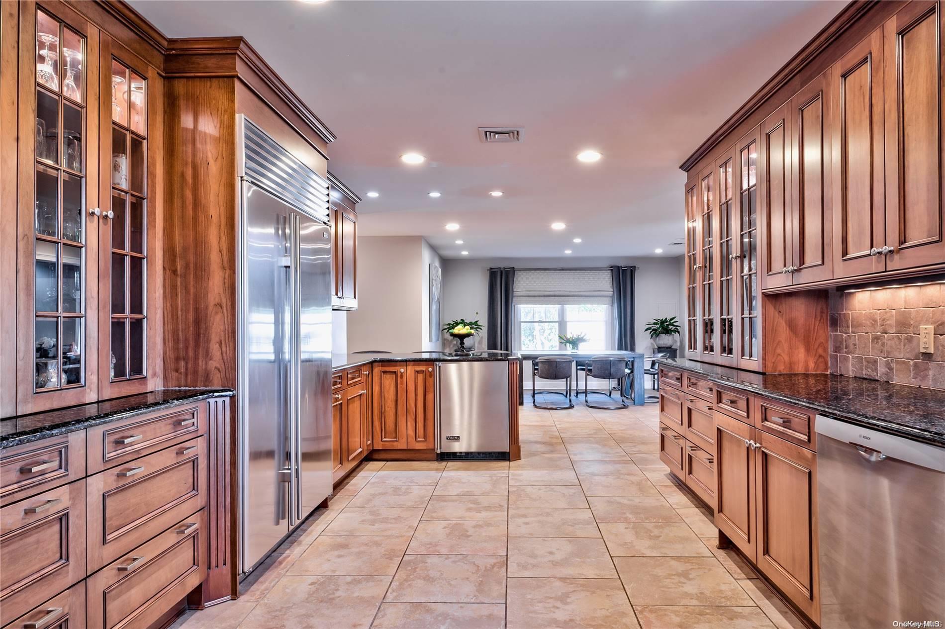 4 Beechwood Drive, Oyster Bay, New York image 18
