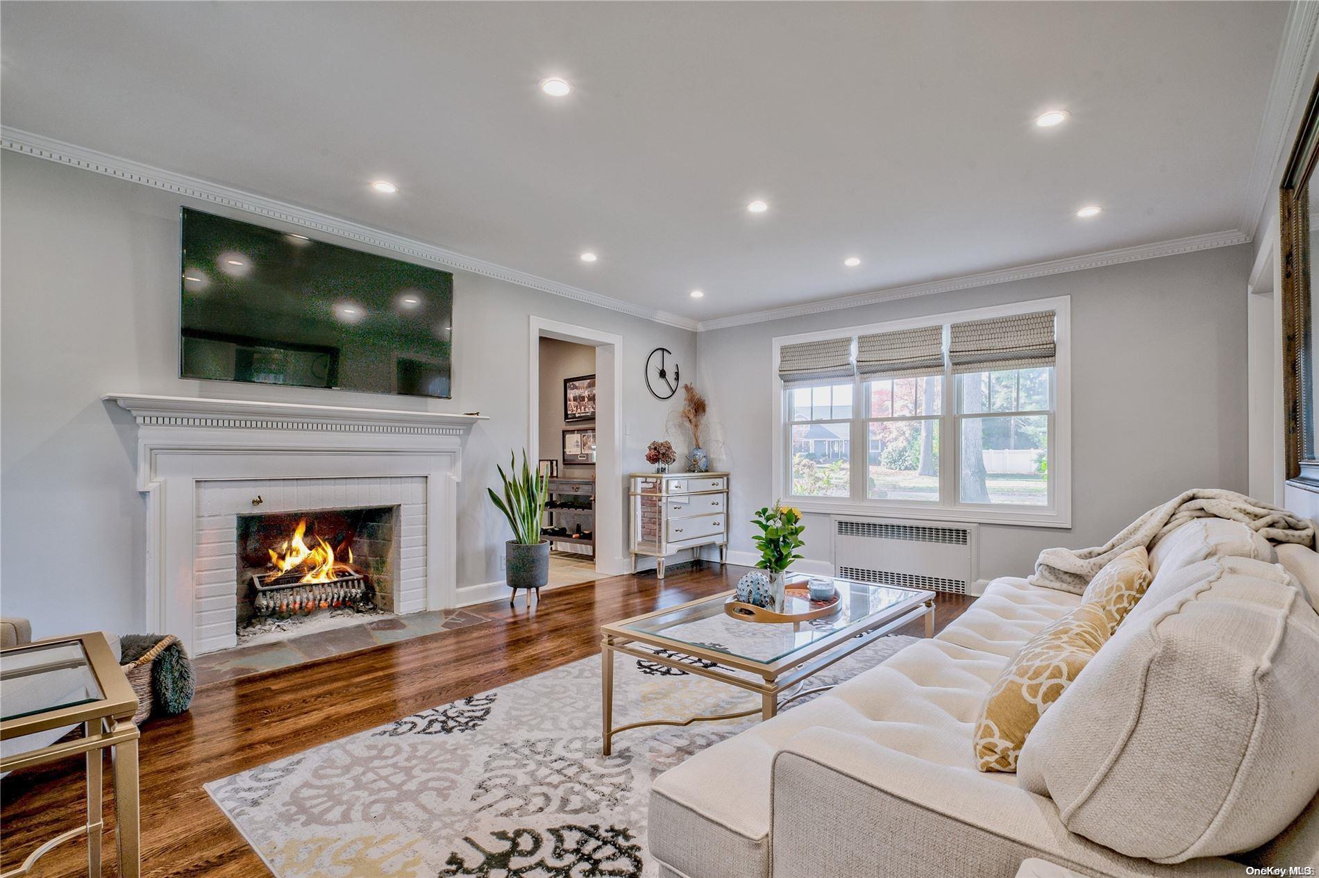 4 Beechwood Drive, Oyster Bay, New York image 11