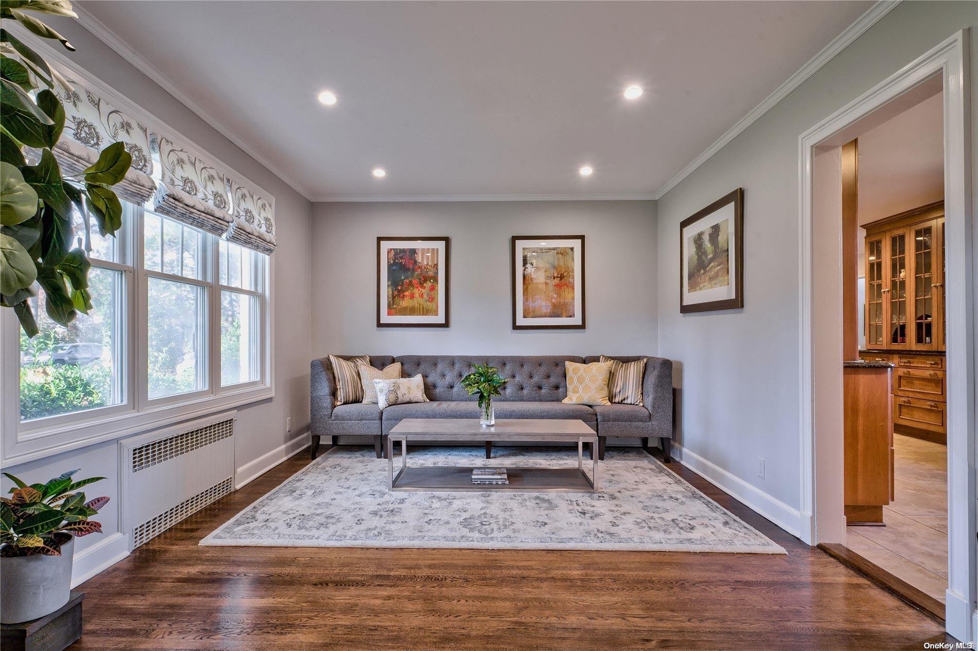 4 Beechwood Drive, Oyster Bay, New York image 16