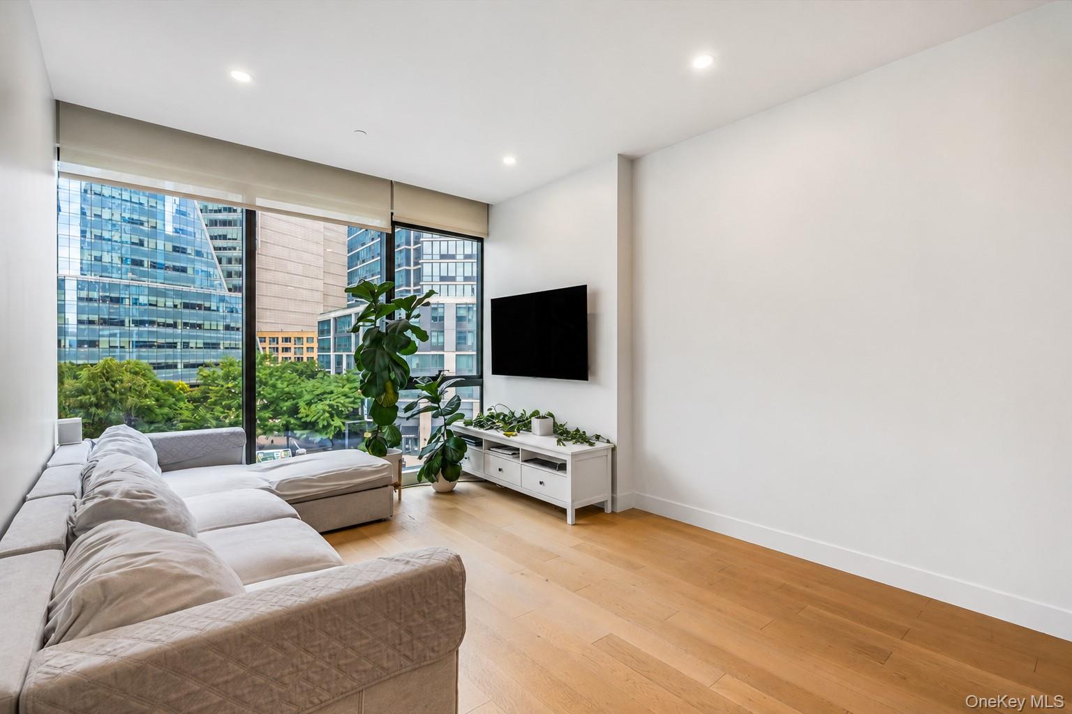 4507 Court Square 4B
