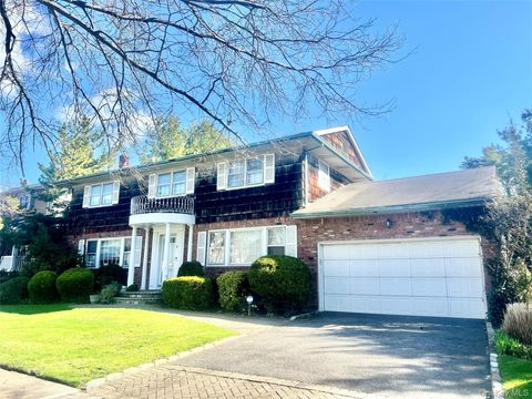 2 Wyckoff Place Woodmere NY 11598