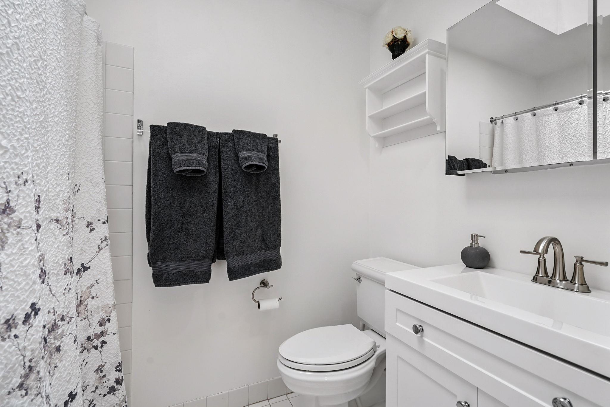 27 Indian Hill Road, New Rochelle, New York image 24