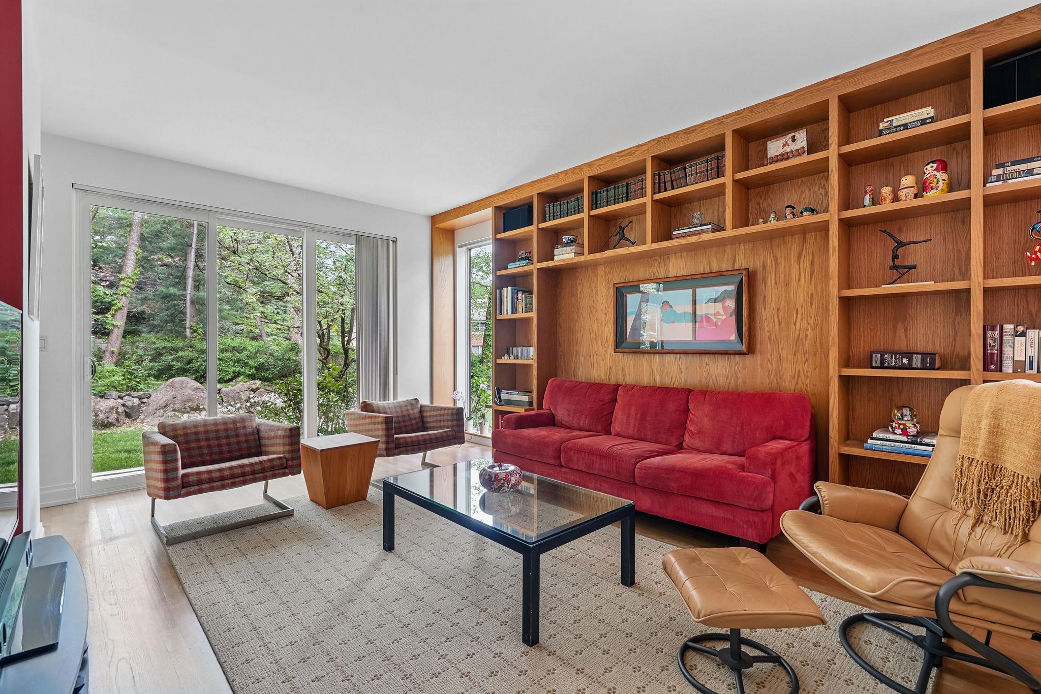 27 Indian Hill Road, New Rochelle, New York image 14