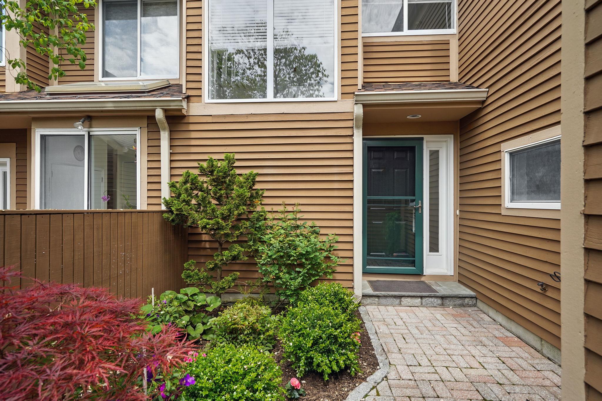 27 Indian Hill Road, New Rochelle, New York image 2