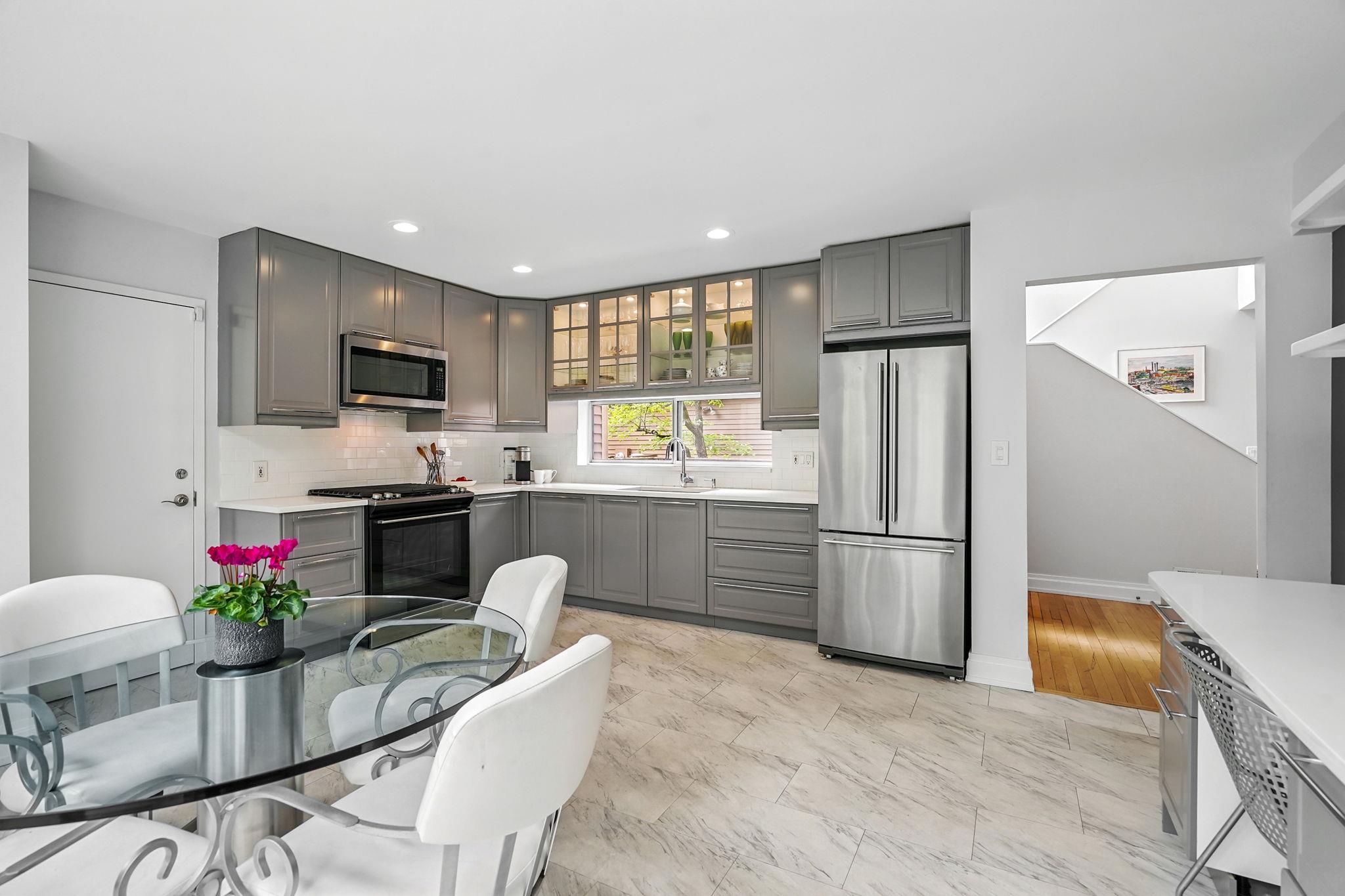 27 Indian Hill Road, New Rochelle, New York image 10