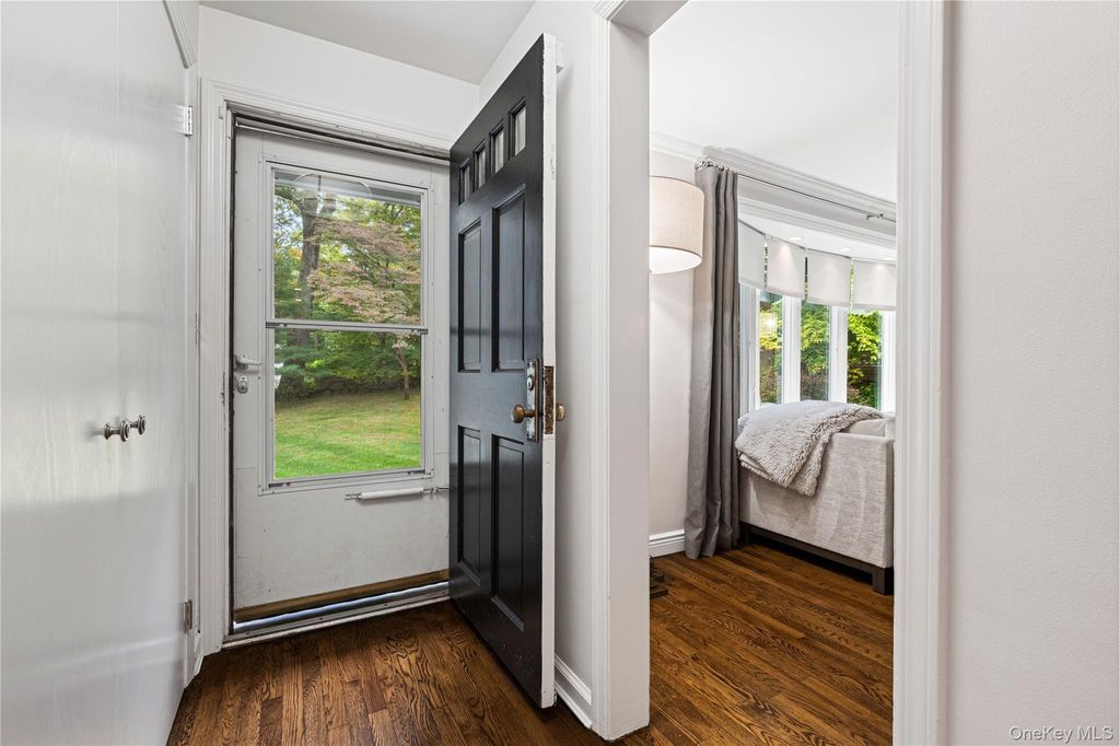 Photo of 86 Seven Bridges Road, Chappaqua, NY 10514 (MLS # 953563)