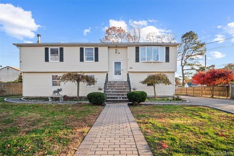 Condo For Sale - 156 Nicolls Road<br/> Wheatley Heights, NY 11798