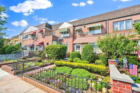 6134 80th Street Middle Village NY 11379