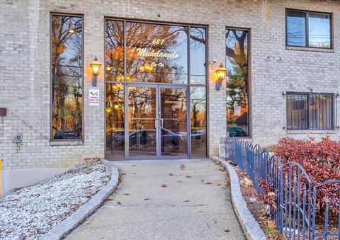 687 Bronx River Road Unit 3D, Yonkers, NY 10704 - #: 828210