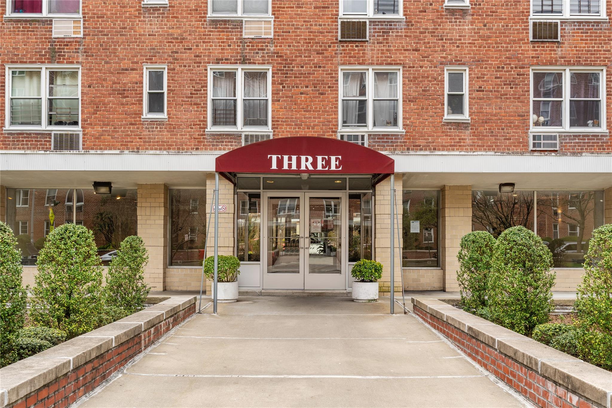 3 Sadore Lane #4G, Yonkers, New York image 2