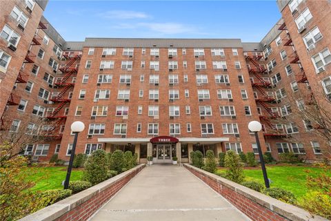 3 Sadore Lane Unit 4G, Yonkers, NY 10710 - #: 847574