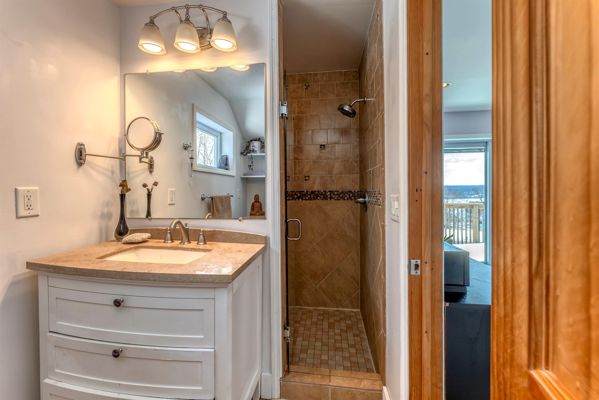 209 W Sackett Street, Port Ewen, New York image 46