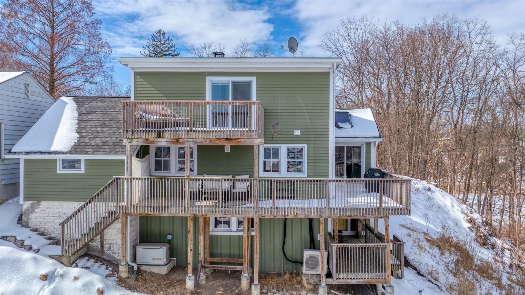 209 W Sackett Street, Port Ewen, New York image 2