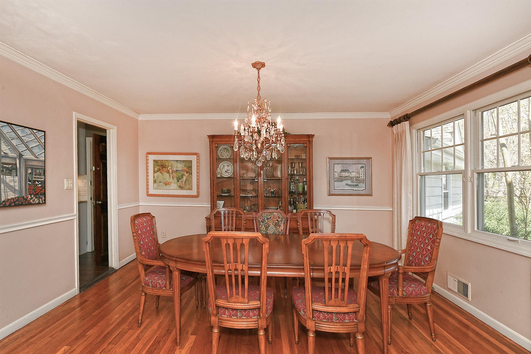 46 Round Tree Drive, Melville, New York image 12