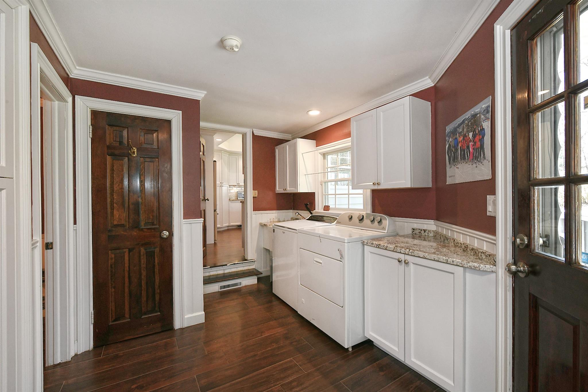 46 Round Tree Drive, Melville, New York image 17