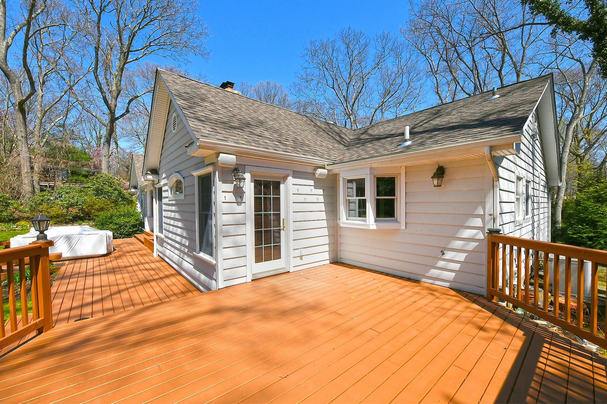 46 Round Tree Drive, Melville, New York image 38