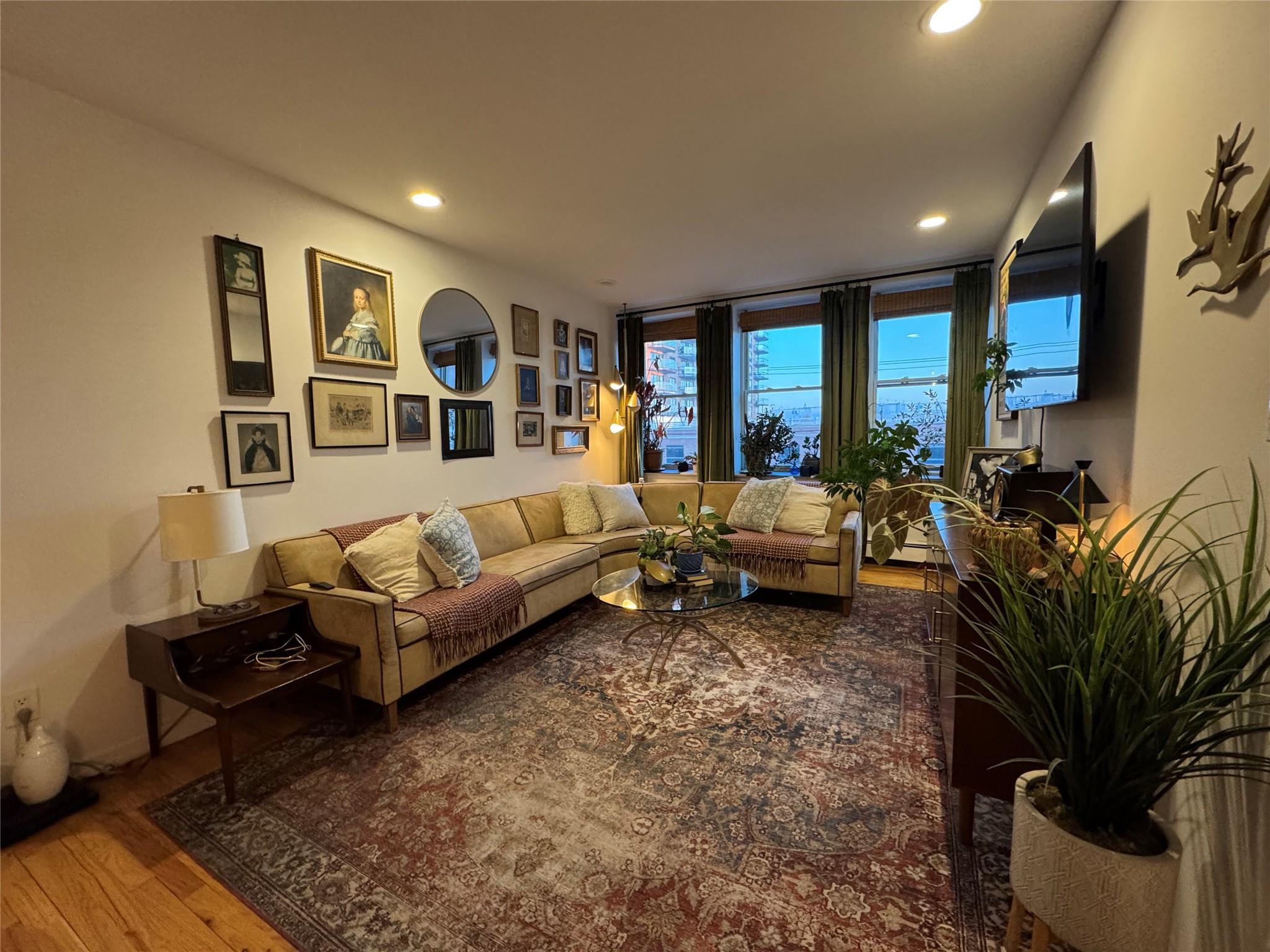 25 W Broadway #207, Long Beach, New York image 1