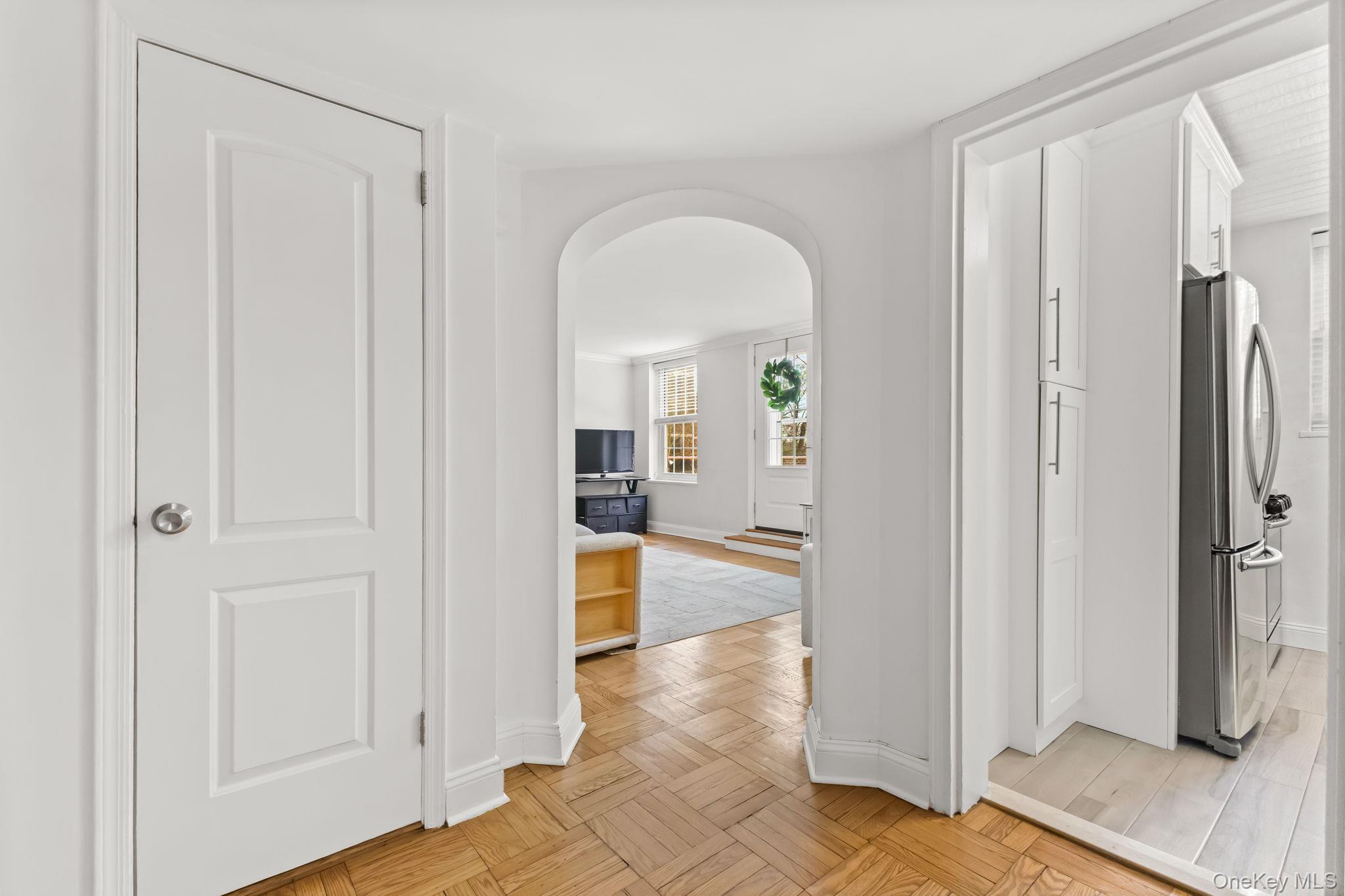 1350 Midland Avenue 1O