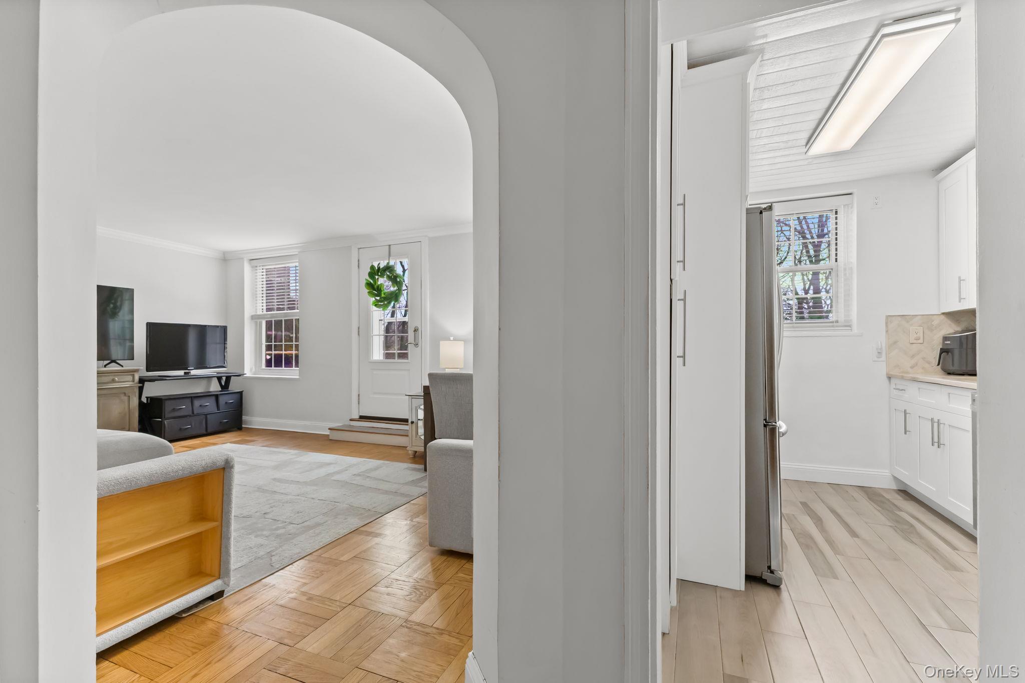 1350 Midland Avenue 1O