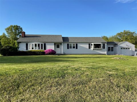 Photo of 40 Bates Lane, Wallkill, NY 12589 (MLS # 958067)