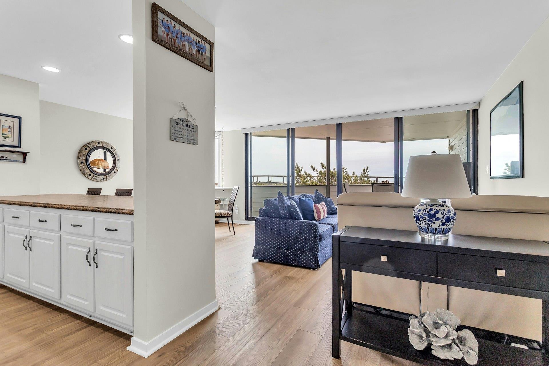259 Dune Road 128