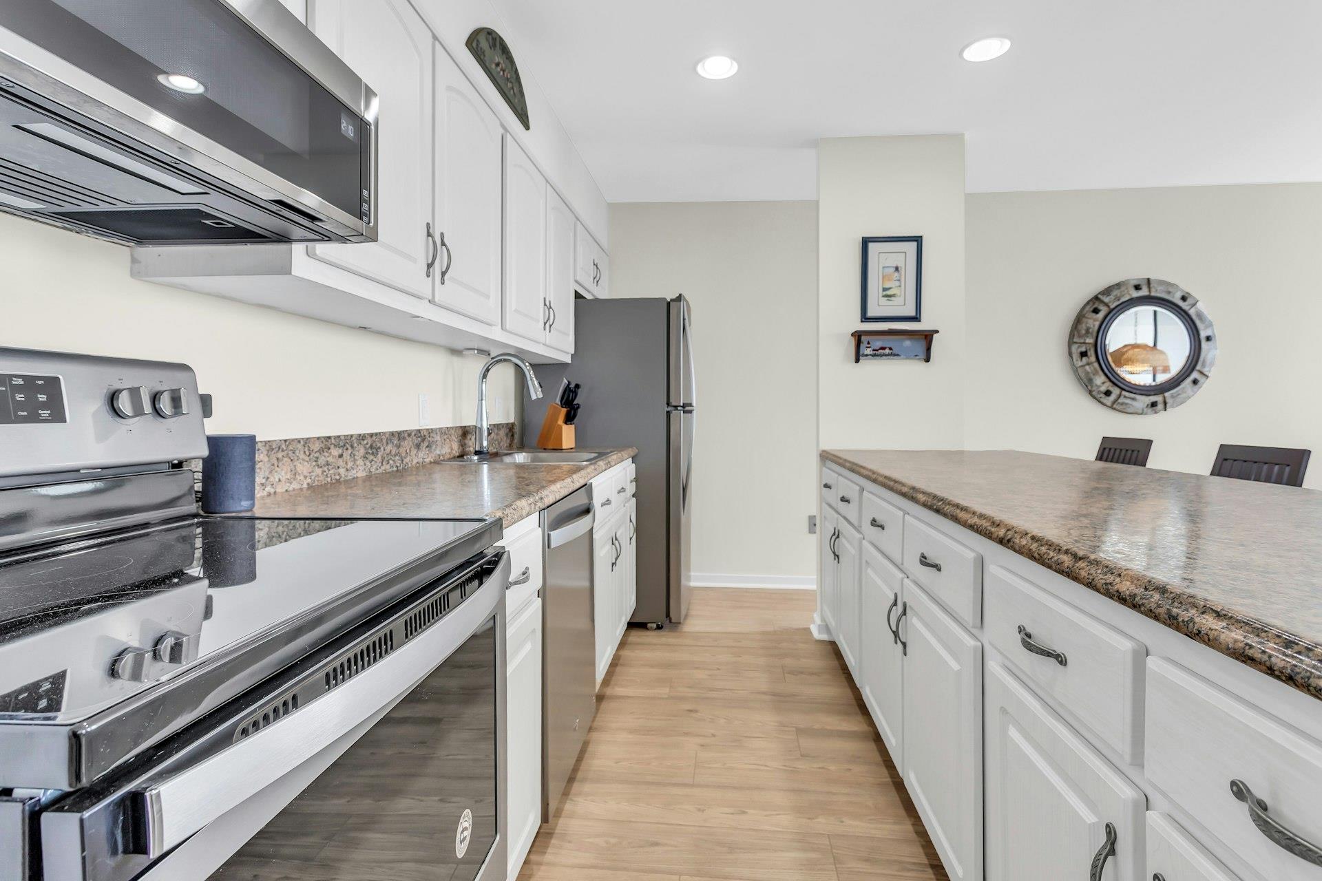 259 Dune Road #128, Westhampton Beach, New York image 10
