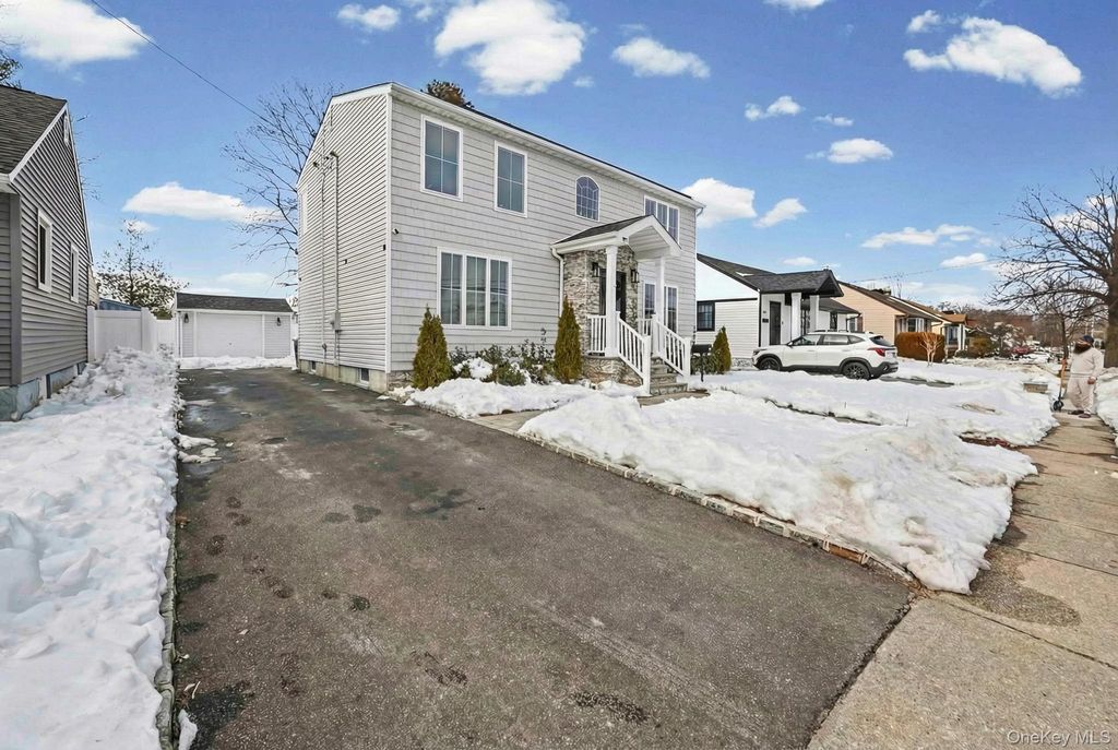 Photo of 99 Kuhl Avenue, Hicksville, NY 11801 (MLS # 961176)