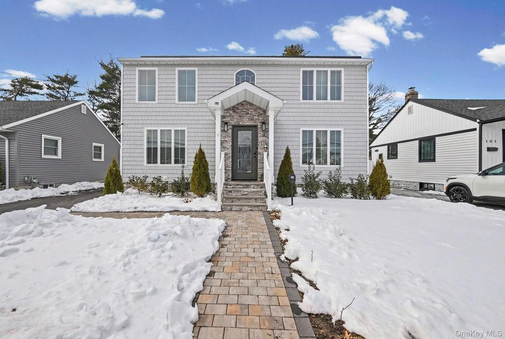 Photo of 99 Kuhl Avenue, Hicksville, NY 11801 (MLS # 961176)