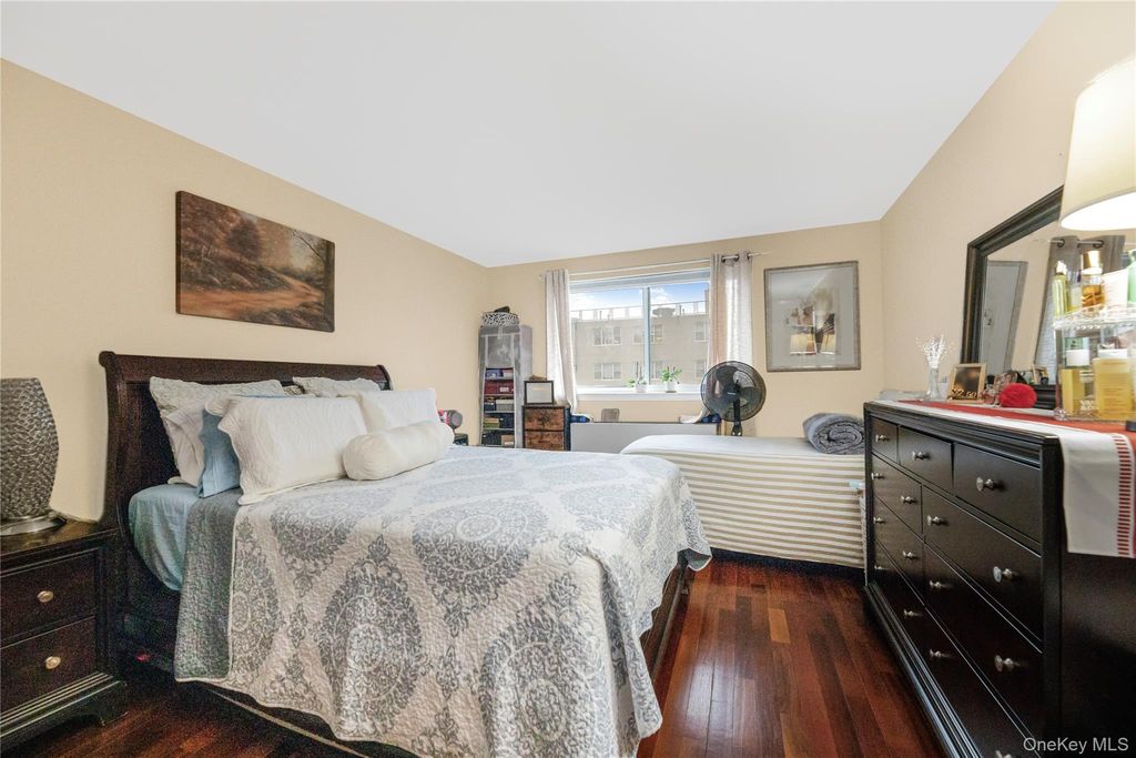 Photo of 3220 Fairfield Avenue #5A, Bronx, NY 10463 (MLS # 964363)