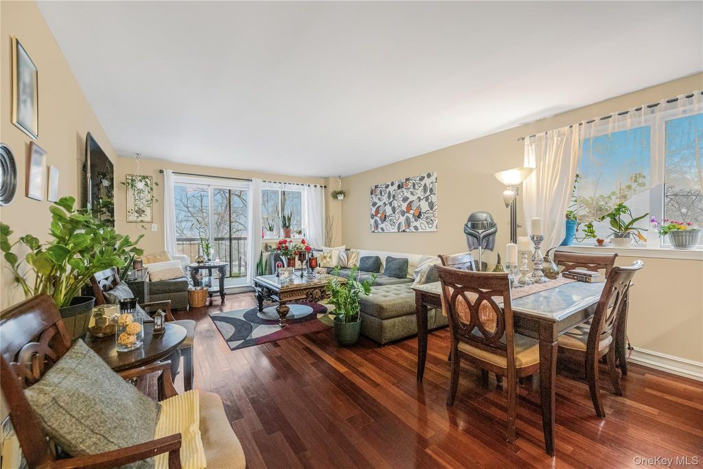 Photo of 3220 Fairfield Avenue #5A, Bronx, NY 10463 (MLS # 964363)