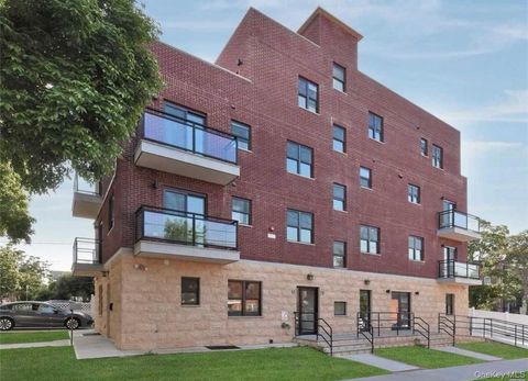 Photo of 4128 150th Street #2B, Flushing, NY 11355 (MLS # 989199)