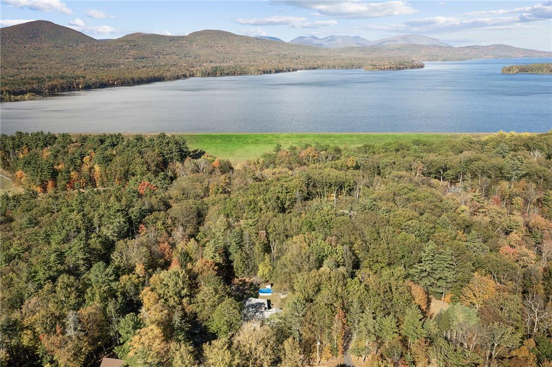 Chris Lane, Olivebridge, New York - 4 Bedrooms  
3 Bathrooms  
10 Rooms - 