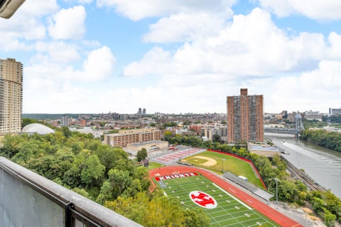 Homes For Sale - 2500 Johnson Avenue #15P<br/> Bronx, NY 10463